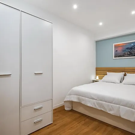 Loureiro House Apartment *